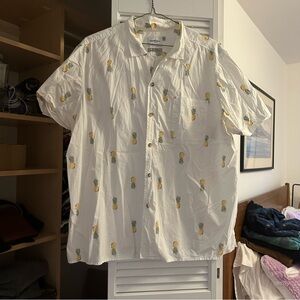 Goodfellow & Co White Shirt with Pineapple Pattern